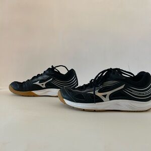 Mizuno Women’s Indoor Volleyball shoes